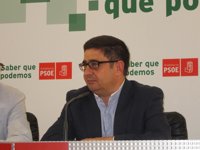 Reyes: "Sería un atrevimiento atribuirme el voto de un número de delegados en uno u otro sentido"
