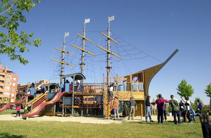 Zona Infantil De Juegos En Madrid