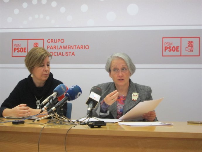 Las Socialistas Maru Menéndez Y Matilde Fernández