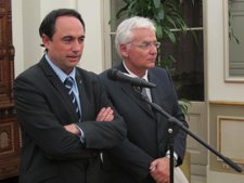 Teniente De Alcalde Jaume Ciurana Y Conseller Ferran Mascarell