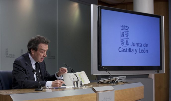 El Consejero De La Presidencia Y Portavoz De La Junta De Castilla Y León, José A