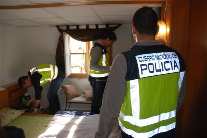 Imagen Del Registro Realizado En La Operación Contra El Grupo De 'Murcigleros'