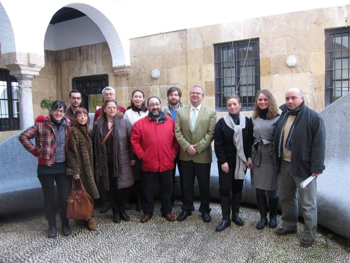El Concejal De Cultura, Juan Miguel Moreno Calderón, Con Artistas Cordobeses