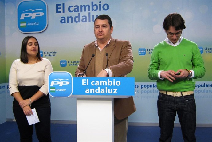 Antonio Sanz, Hoy Junto A Beatriz Jurado Y Luis Paniagua