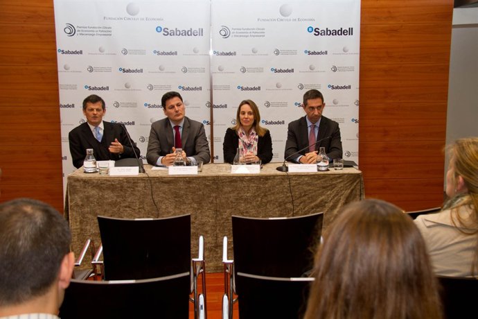 Anuncio De Lso Ganadores 2012