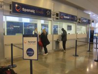 Las agencias de viajes aclaran que son "meros intermediarios" en los billetes vendidos de Spanair