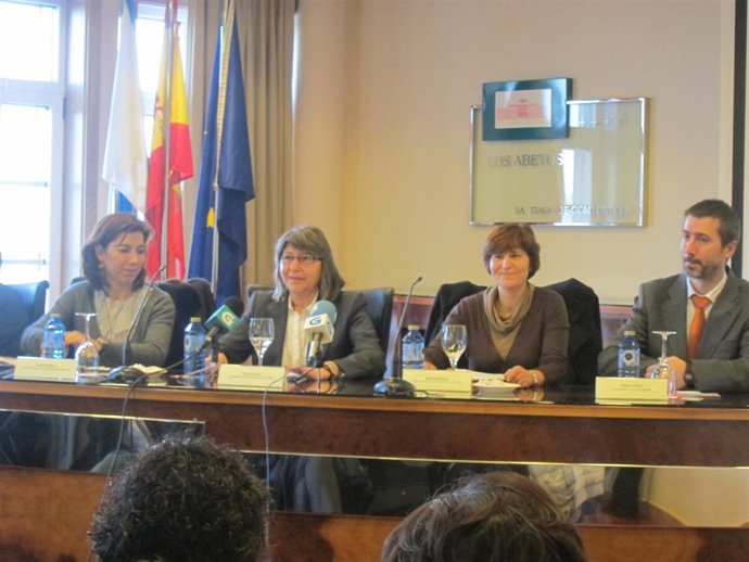 La Conselleira Do Mar, Rosa Quintana, En La Inauguración De Una Jornada