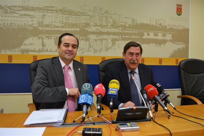 Gregorio Y Lago En Rueda De Prensa