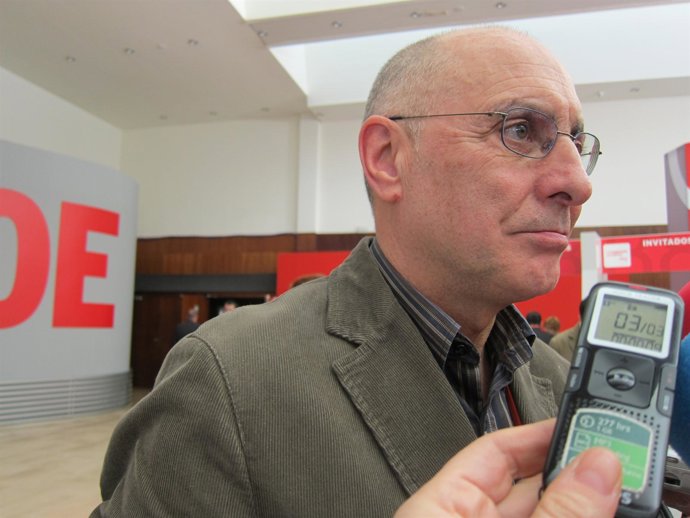 Rodolfo Ares En El Congreso Del Psoe En Sevilla