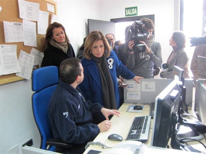 Botella Con Trabajadores Del Samur Social