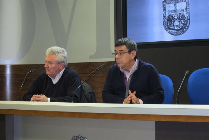 Los Concejales De IU Emilio Huerta Y Roberto Sánchez Ramos