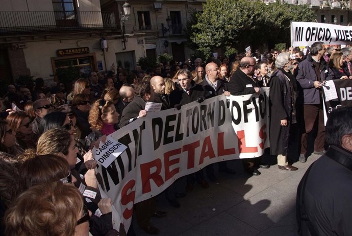 Abogados Se Concentran En Valencia En Defensa De La Justicia Gratuita