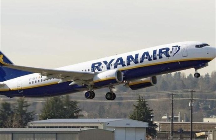 Avión De Ryanair