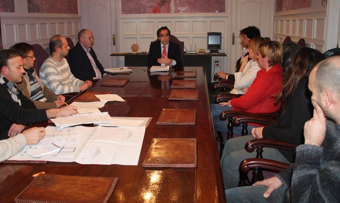 Reunión Con Vecinos Del Barrio De San Gil