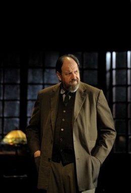 El Actor Y Director Teatral José María Pou