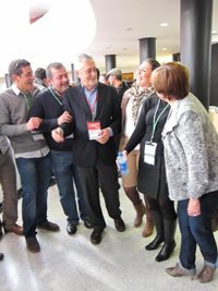 Griñán afirma que lo más importante es un partido fuerte y unido apoyando al nuevo líder