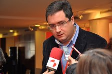 El Secretario General Del PSCL, Óscar López, Atiende A Los Medios En Sevilla