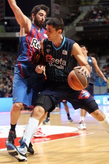 Navarro (Barcelona Regal) Y De La Fuente (Estudiantes)