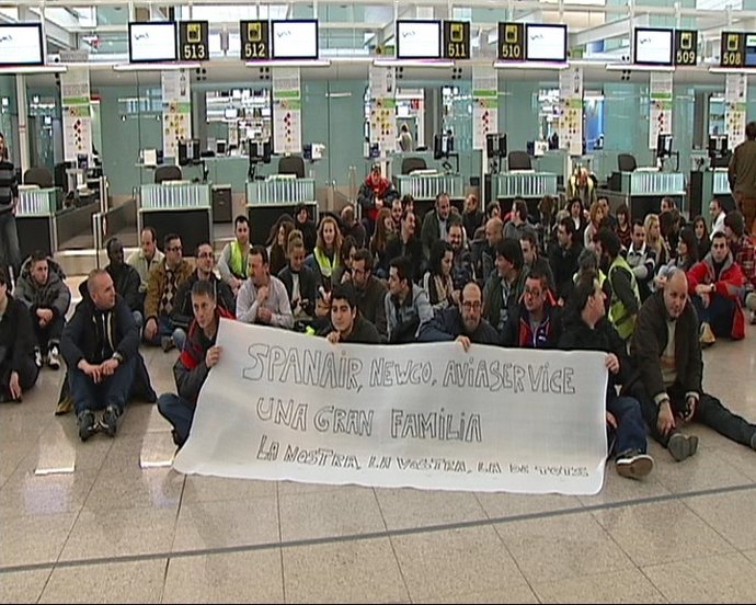 Empleados De Newco Protestan En El Aeropuerto De El Prat