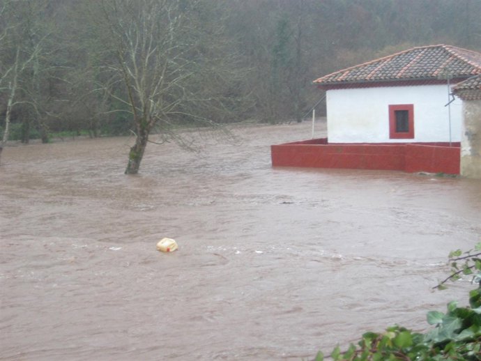 Aspecto Que Presenta El Río Linares Este Domingo
