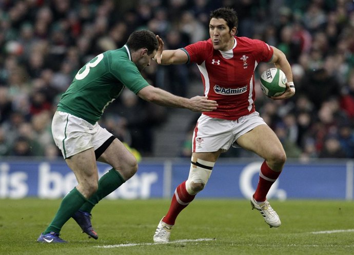 James Hook, En La Victoria De Gales Ante Irlanda