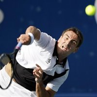 Tommy Robredo sale del 'top-100'