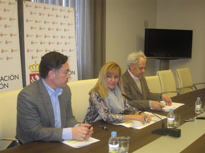 Isabel Carrasco Durante La Presentación De La Memoria Del ILC 