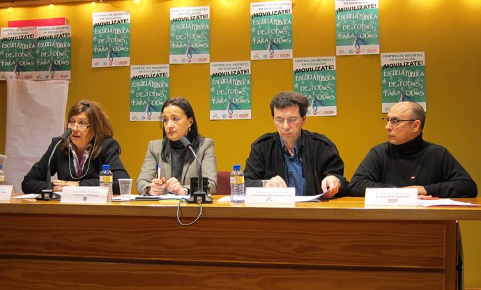 De Izq A Drch Victoria Soto, Pilar Gredilla, Hipólito Riesco Y Francisco García