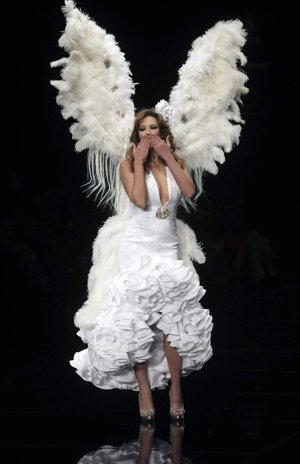 Jessica Bueno En SIMOF 