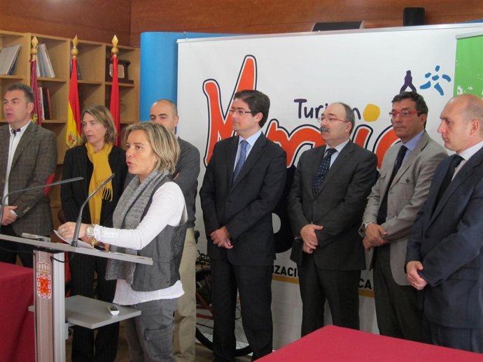 Martínezscachá, Cascales Y Los Representantes De Los Hoteles