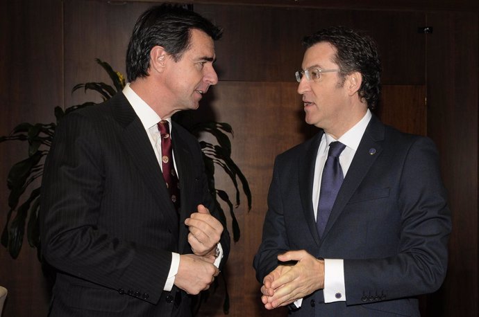 El Ministro De Industria José Manuel Soria Con El Presidente De La Xunta