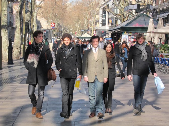 El Bailarín Ángel Corella Presenta 'El Lago De Los Cisnes' En Barcelona