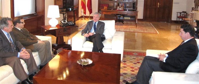 Valcárcel, Amorós, Acompañado De Sevilla Y Martínez