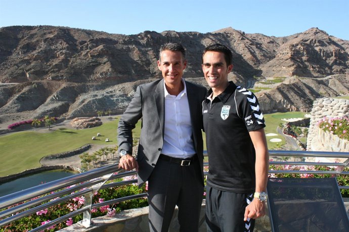 Director General Del Grupo Anfi, José Luis Trujillo, Y Alberto Contador
