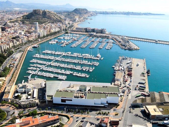 Área De Marina Deportiva Del Puerto De Alicante