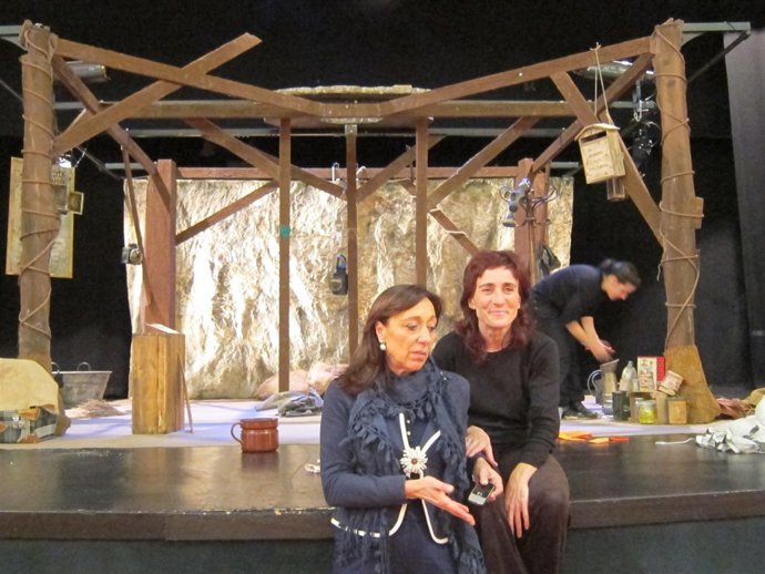 Inmaculada González Y Rosa Díaz En La Presentación De Teatro Y Escuela