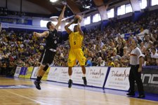 Janis Blums Y Taurean Green ,Gran Canaria 2014 - Bizkaia Bilbao Basket