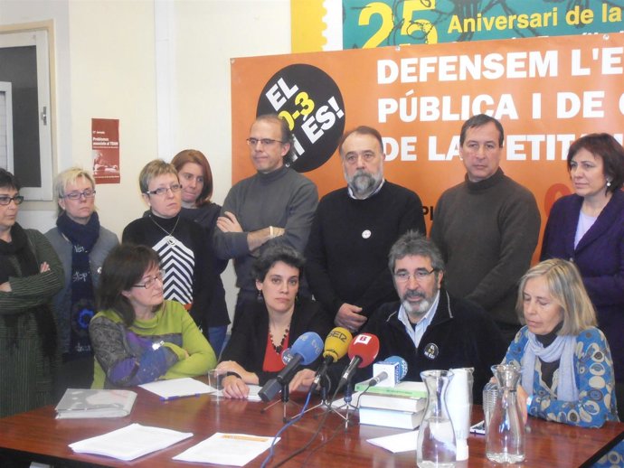 Sindicatos Y Profesores, Padres, Alumnos Y Vecinos Crean La Plataforma 0-3  