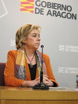 Dolores Serrat, Consejera De Educación De Aragón