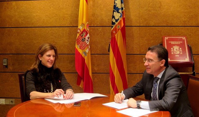 Paula Sánchez De León Y Serafín Castellano Se Reúnen