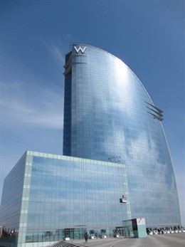 Hotel W de Barcelona, conocido también como Hotel Vela