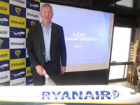 Ryanair espera operar en Badajoz "en un futuro muy cercano"