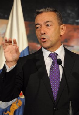 El Presidente Del Gobierno De Canarias, Paulino Rivero (CC)