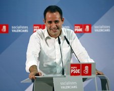 El secretario general del PSPV, Jorge Alarte, en una cena mitin en La Nucia.