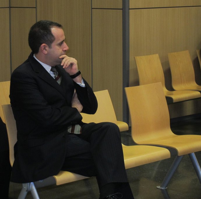 Jorge Alarte Momentos Antes De Empezar El Juicio