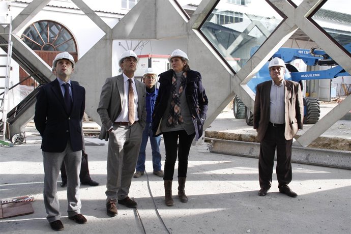 El Presidente De La Diputación Visita Las Obras Del Museo Del Vino. 