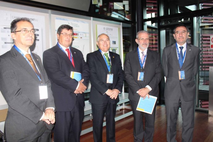 Rectores Valencianso En Una Imagen De Archivo