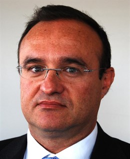  Carlos Casals, Directivo De Amper