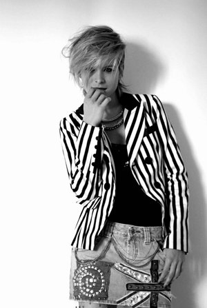 Jazmín De Grazia En Una De Las Fotografías De Su Página Web