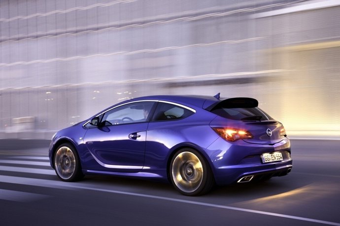 Opel Astra OPC
